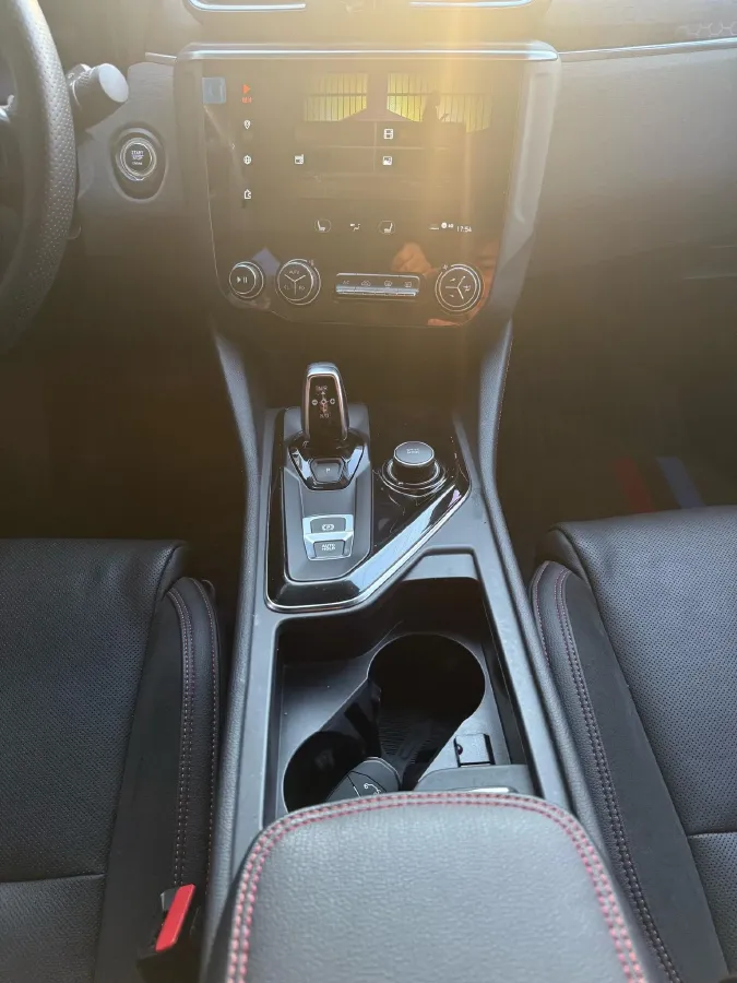 2019 Qoros 5 1.6T 197HP L4 7DCT,autocango,china used car exporter,china ev exporter,chinese used car exporter,chinese used ev exporter