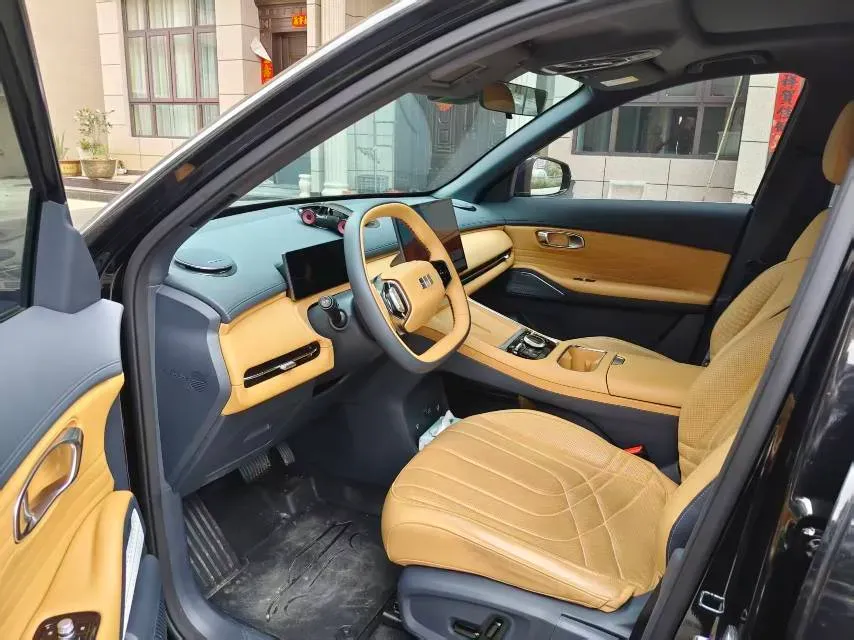 2025 LanDian E5 PLUS 1.5L 95HP L4 E-CVT PHEV 25KWH,autocango,china used car exporter,china ev exporter,chinese used car exporter,chinese used ev exporter