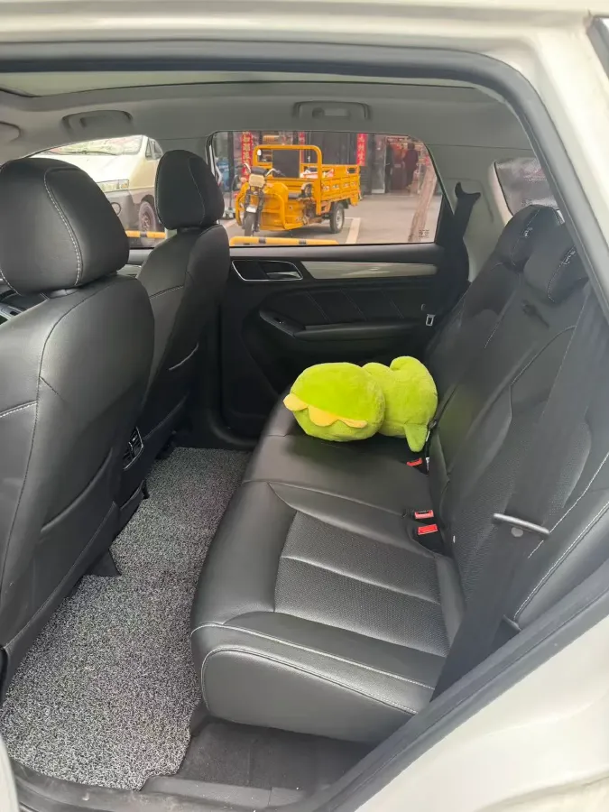 2020 Roewe i6 1.5T 169HP L4 7DCT,autocango,china used car exporter,china ev exporter,chinese used car exporter,chinese used ev exporter