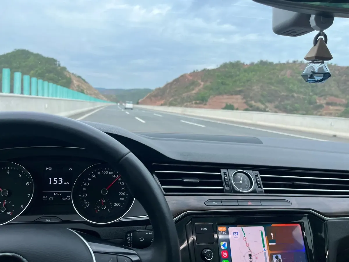 2019 Volkswagen Magotan 2.0T 186HP L4 7DCT,autocango,china used car exporter,china ev exporter,chinese used car exporter,chinese used ev exporter