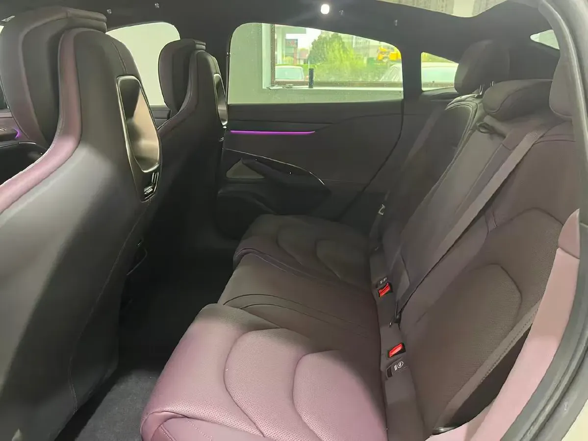 2024 MI SU7 BEV 101KWH,autocango,china used car exporter,china ev exporter,chinese used car exporter,chinese used ev exporter