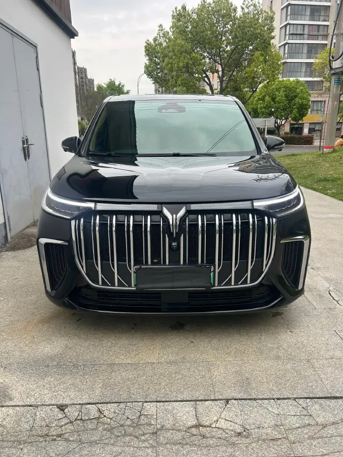 2022 Voyah Dream 1.5T 136HP L4 PHEV 25.57KWH,autocango,china used car exporter,china ev exporter,chinese used car exporter,chinese used ev exporter