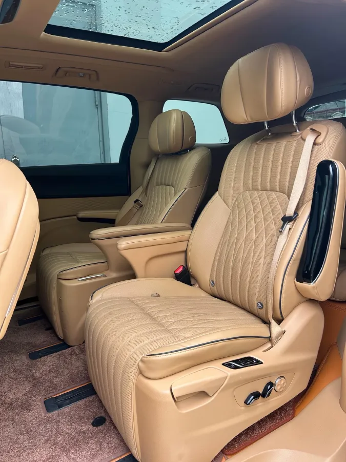 2022 Voyah Dream 1.5T 136HP L4 PHEV 25.57KWH,autocango,china used car exporter,china ev exporter,chinese used car exporter,chinese used ev exporter