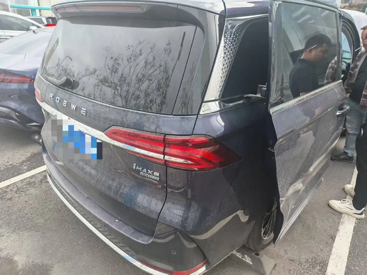 2021 Roewe iMAX8 2.0T 234HP L4 8AT,autocango,china used car exporter,china ev exporter,chinese used car exporter,chinese used ev exporter