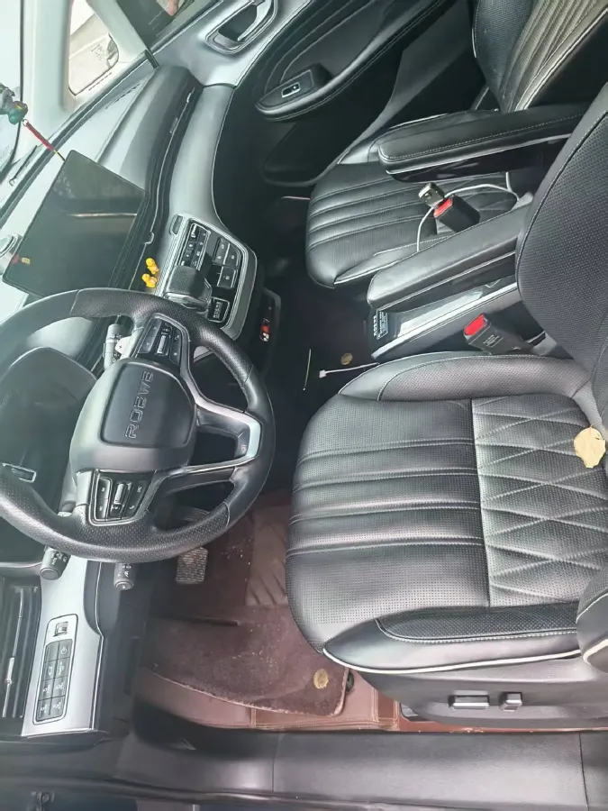 2021 Roewe iMAX8 2.0T 234HP L4 8AT,autocango,china used car exporter,china ev exporter,chinese used car exporter,chinese used ev exporter