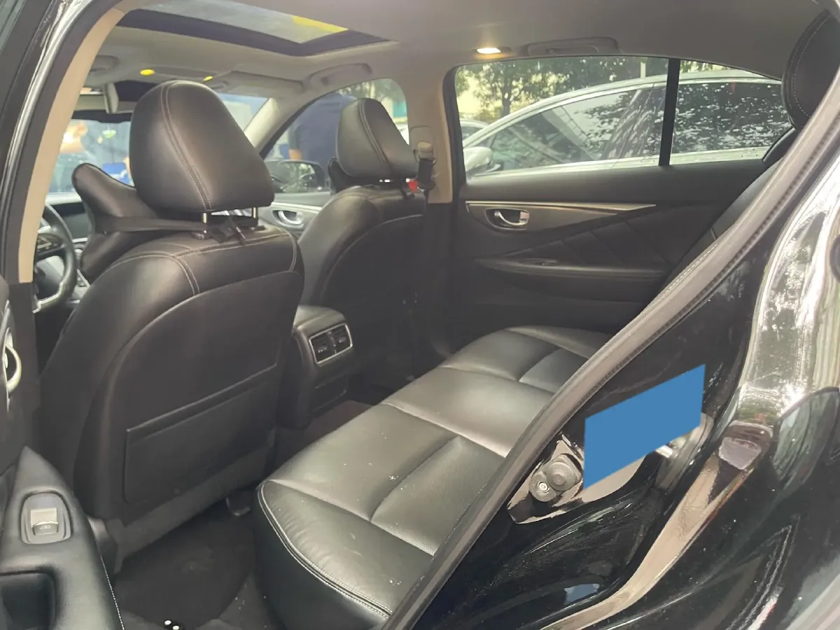 2018 Jeep Grand Commander 2.0T 265HP L4 9AT,autocango,china used car exporter,china ev exporter,chinese used car exporter,chinese used ev exporter