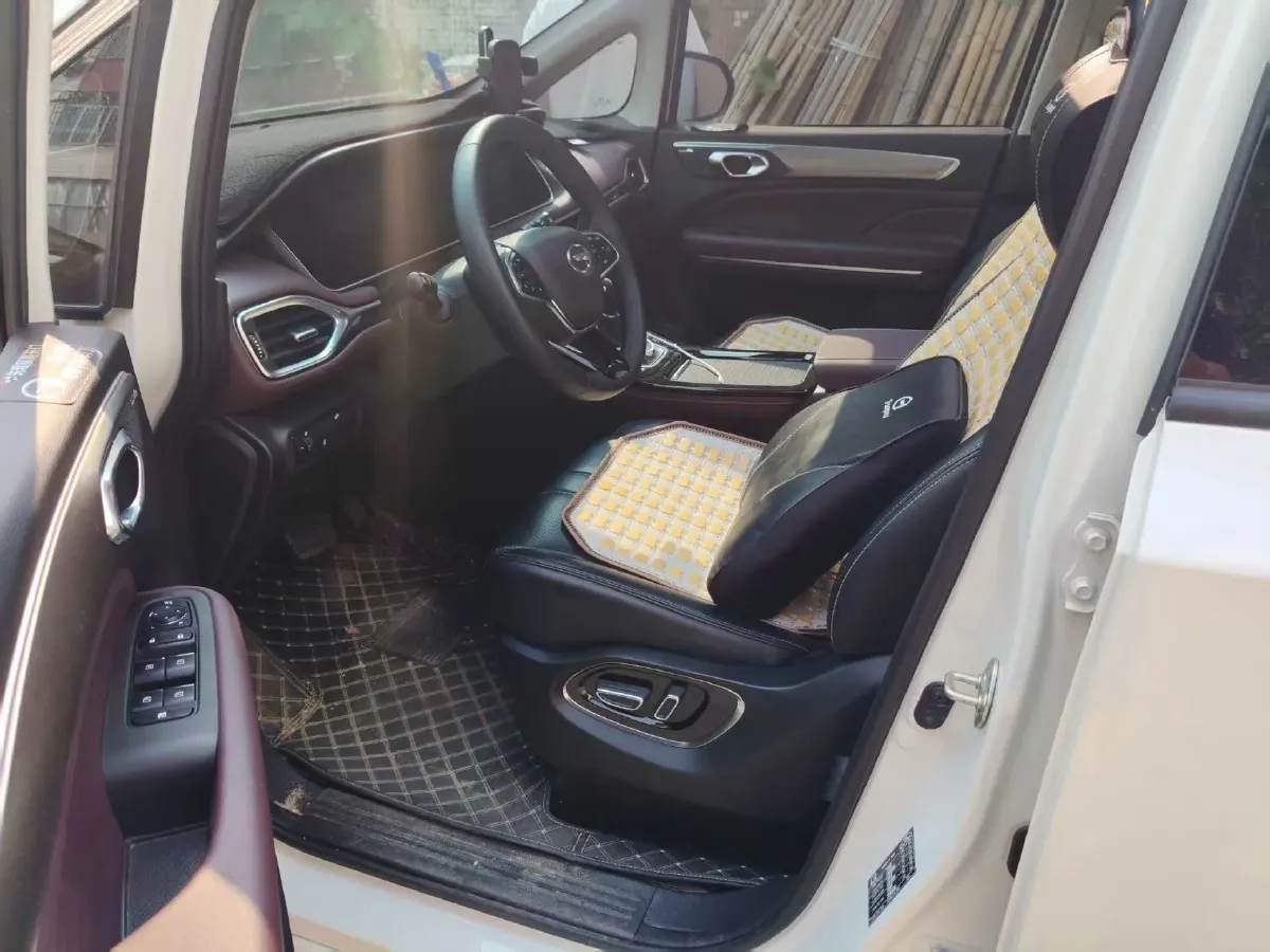 2023 GAC Trumpchi M6 1.5T 177HP L4 7DCT,autocango,china used car exporter,china ev exporter,chinese used car exporter,chinese used ev exporter