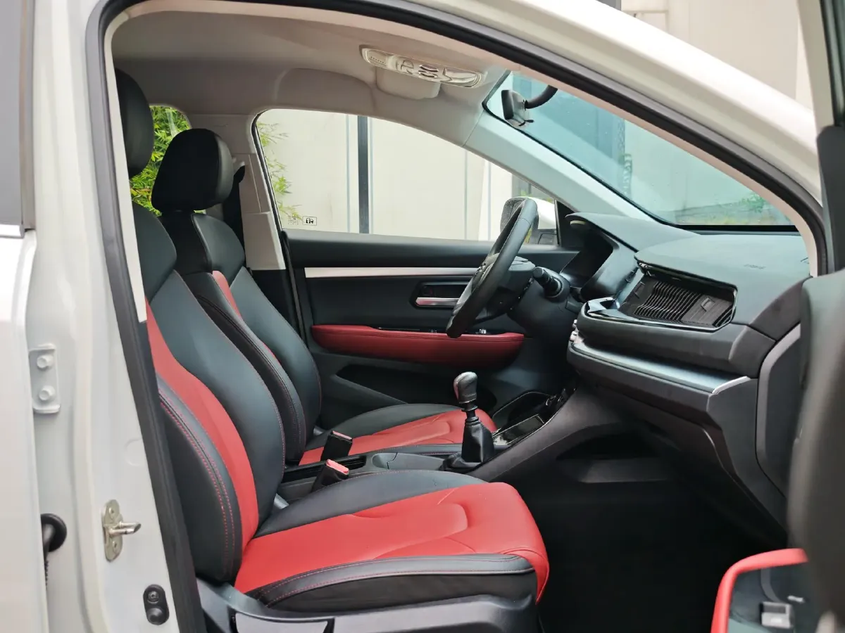 2018 Haval H2s 1.5T 150HP L4 6MT,autocango,china used car exporter,china ev exporter,chinese used car exporter,chinese used ev exporter