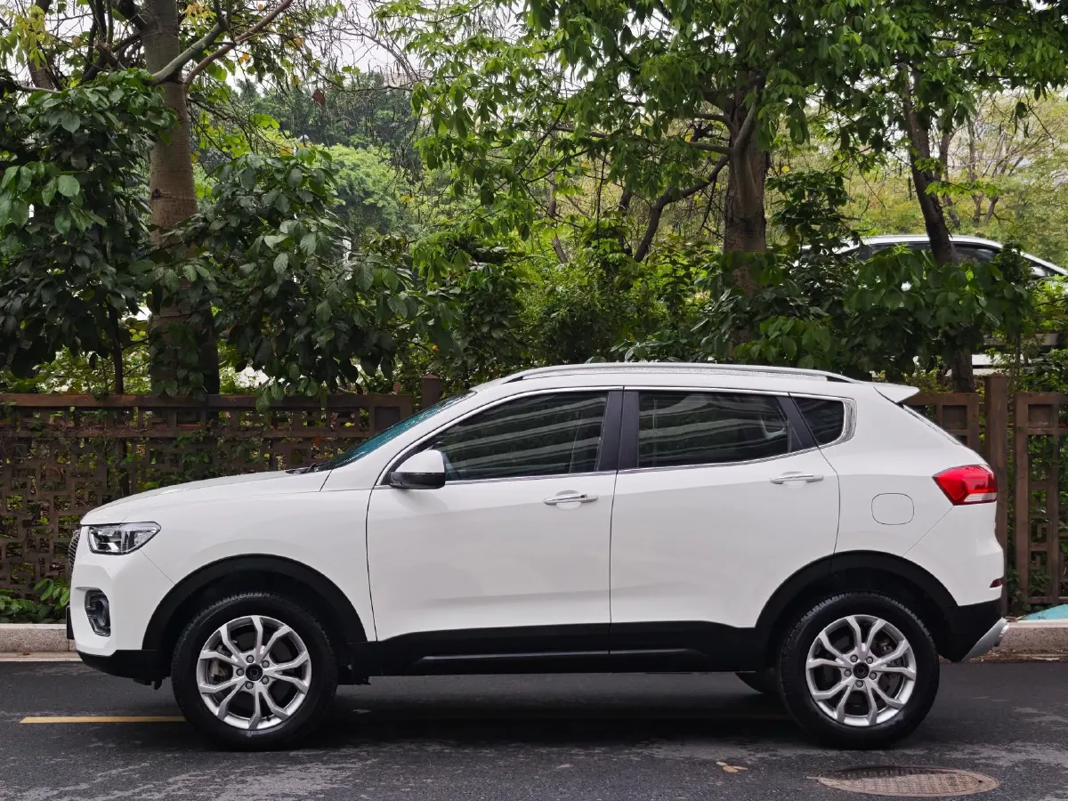 2018 Haval H2s 1.5T 150HP L4 6MT,autocango,china used car exporter,china ev exporter,chinese used car exporter,chinese used ev exporter