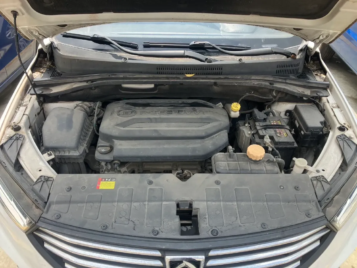 2018 BaoJun 360 1.5L 112HP L4 6MT,autocango,china used car exporter,china ev exporter,chinese used car exporter,chinese used ev exporter