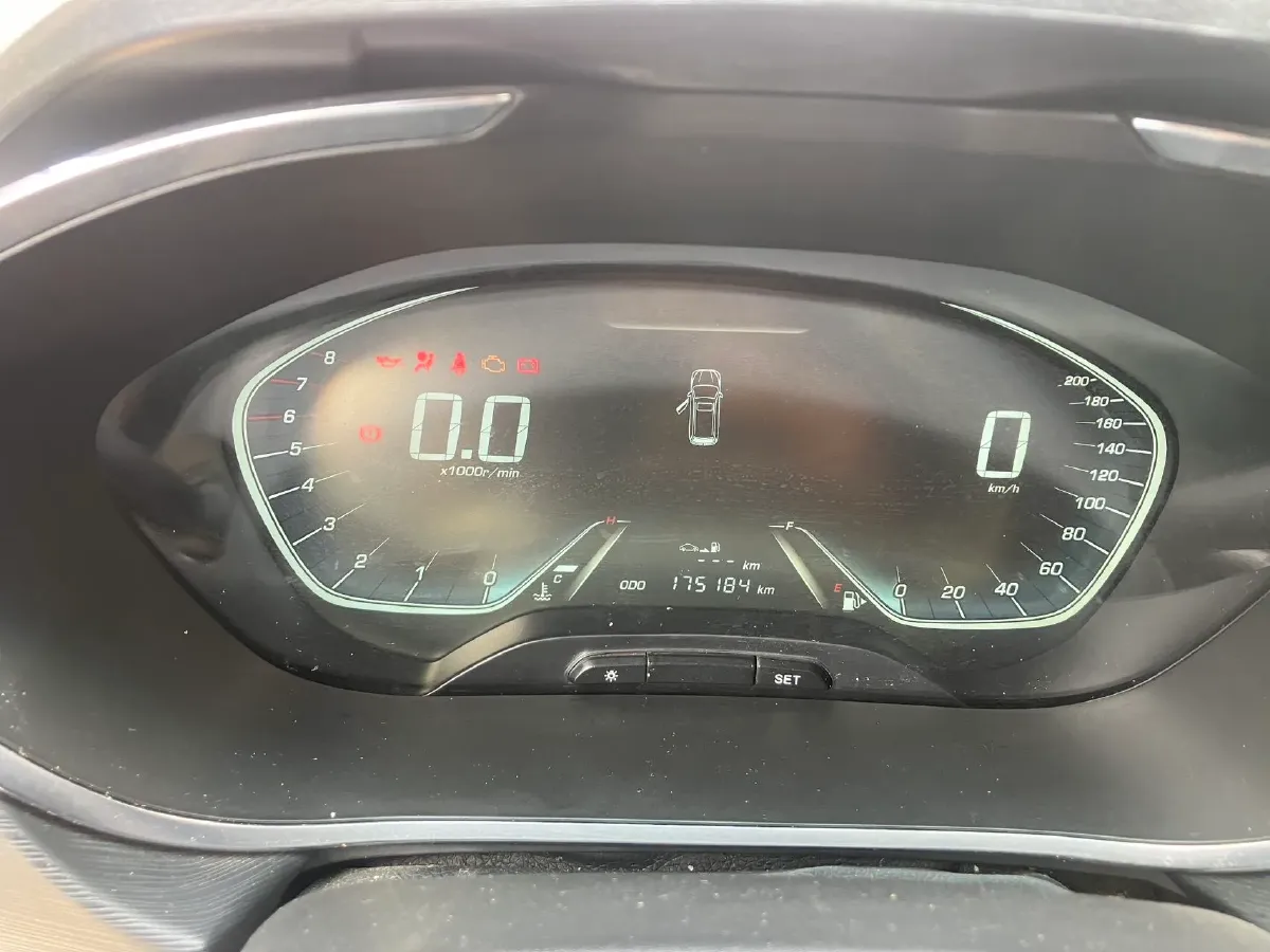 2018 BaoJun 360 1.5L 112HP L4 6MT,autocango,china used car exporter,china ev exporter,chinese used car exporter,chinese used ev exporter