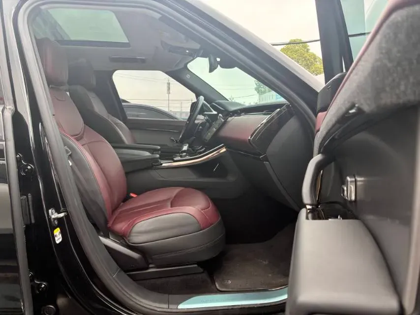 2023 Land Rover Range Rover Sport 3.0T 400HP L6 8AT,autocango,china used car exporter,china ev exporter,chinese used car exporter,chinese used ev exporter