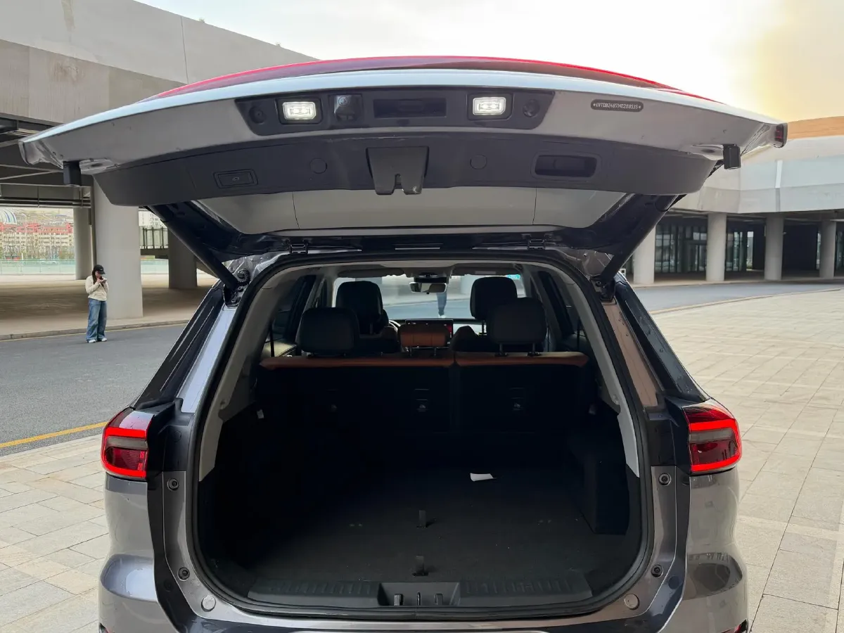 2021 Chery Tiggo 8 2.0T 254HP L4 7DCT,autocango,china used car exporter,china ev exporter,chinese used car exporter,chinese used ev exporter