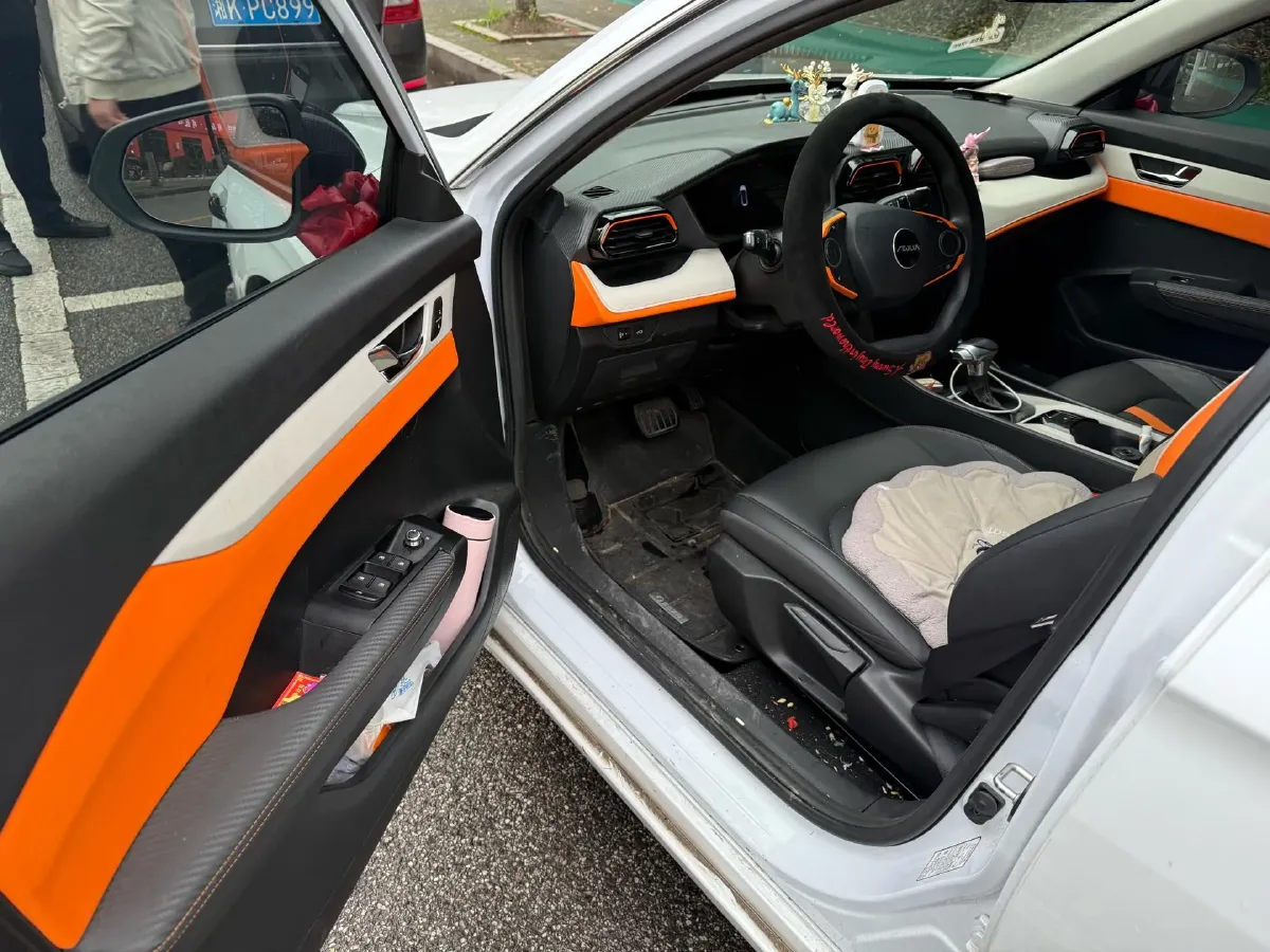 2023 DongFeng Aeolus YiXuan 1.5L 125HP L4 6DCT,autocango,china used car exporter,china ev exporter,chinese used car exporter,chinese used ev exporter