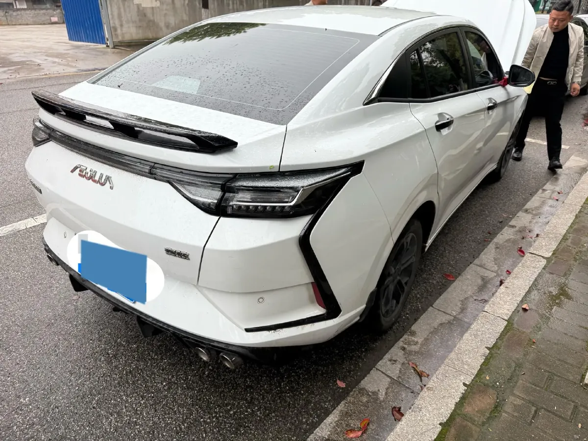 2023 DongFeng Aeolus YiXuan 1.5L 125HP L4 6DCT,autocango,china used car exporter,china ev exporter,chinese used car exporter,chinese used ev exporter