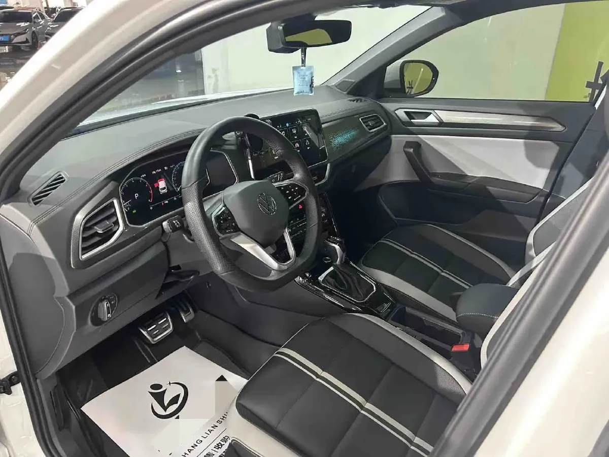 2023 Volkswagen T-Roc 1.5T 160HP L4 7DCT,autocango,china used car exporter,china ev exporter,chinese used car exporter,chinese used ev exporter