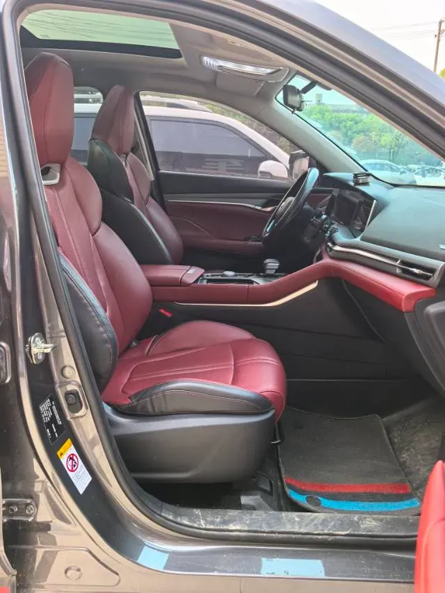 2022 ChangAn CS75 Plus 1.5T 178HP L4 6AT,autocango,china used car exporter,china ev exporter,chinese used car exporter,chinese used ev exporter