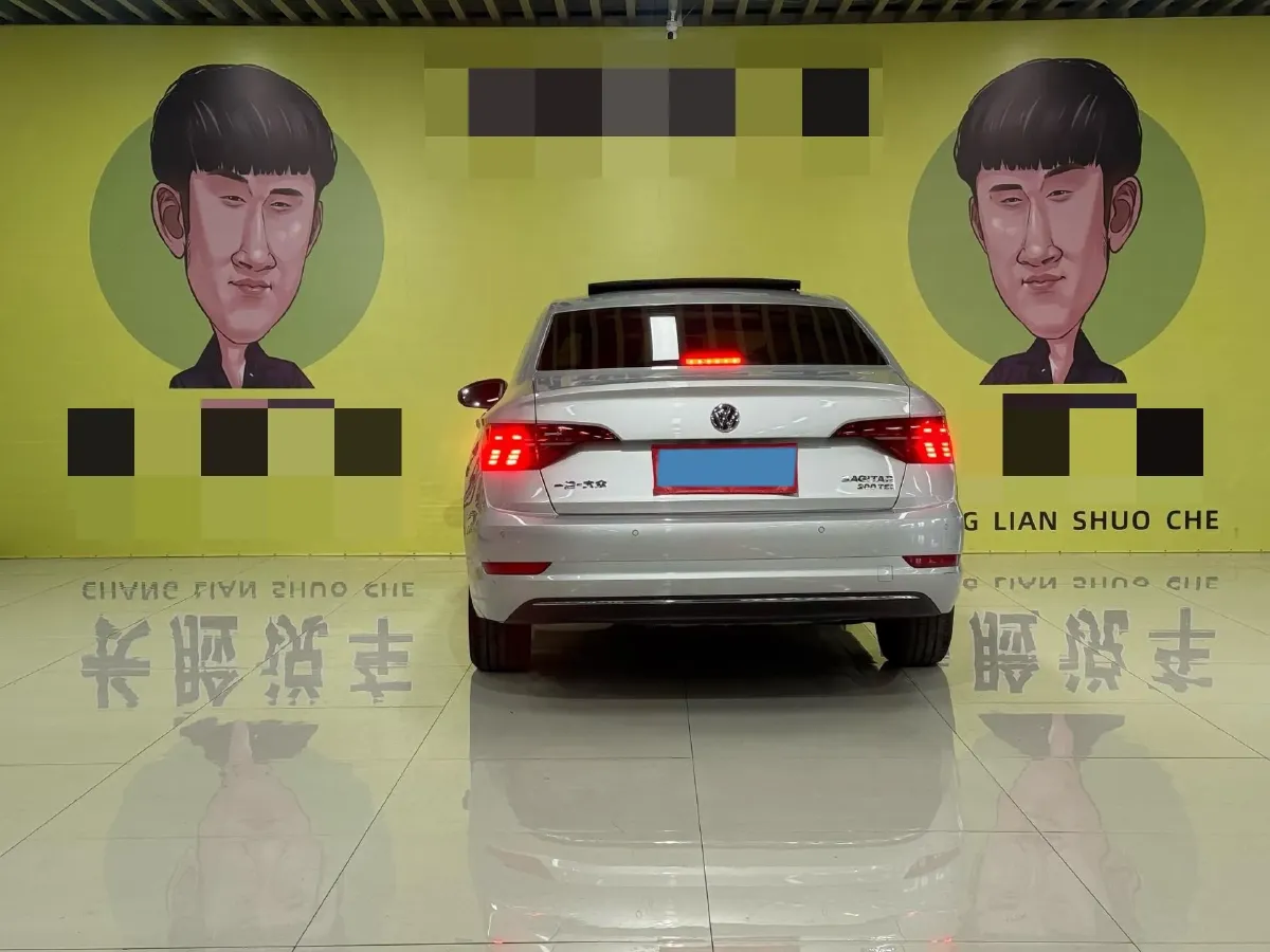 2019 Jeep Renegade 1.3T 173HP L4 7DCT,autocango,china used car exporter,china ev exporter,chinese used car exporter,chinese used ev exporter