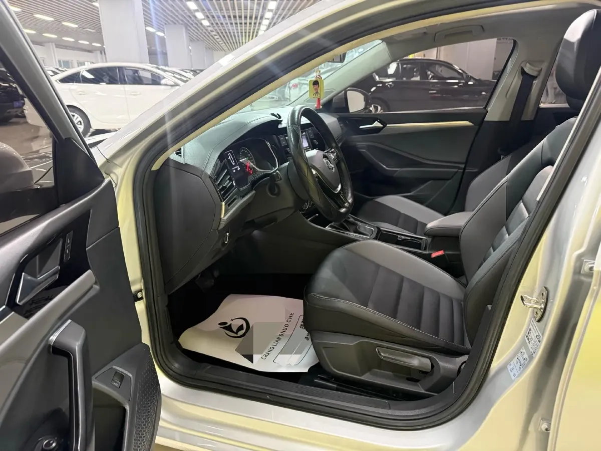 2019 Jeep Renegade 1.3T 173HP L4 7DCT,autocango,china used car exporter,china ev exporter,chinese used car exporter,chinese used ev exporter