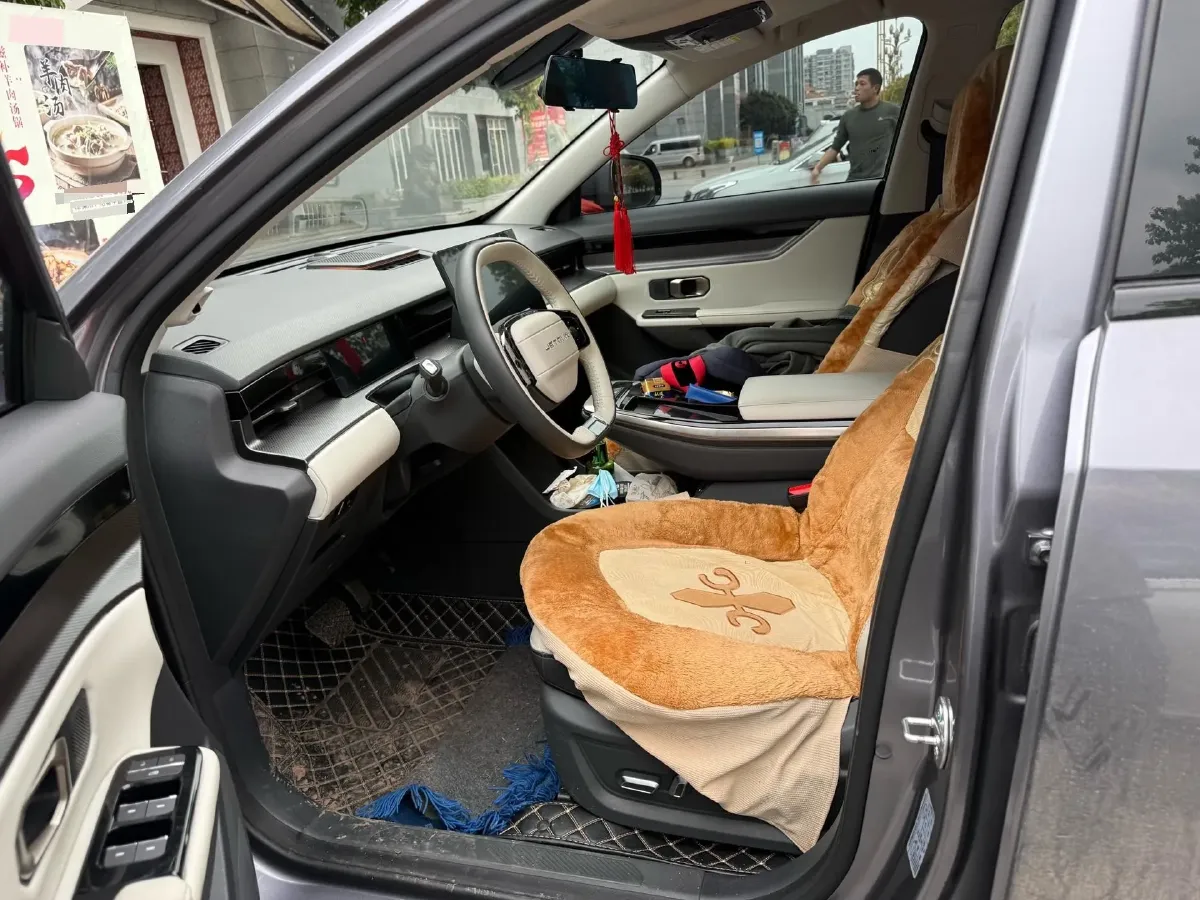 2022 Jetour DASHING 1.6T 197HP L4 7DCT,autocango,china used car exporter,china ev exporter,chinese used car exporter,chinese used ev exporter