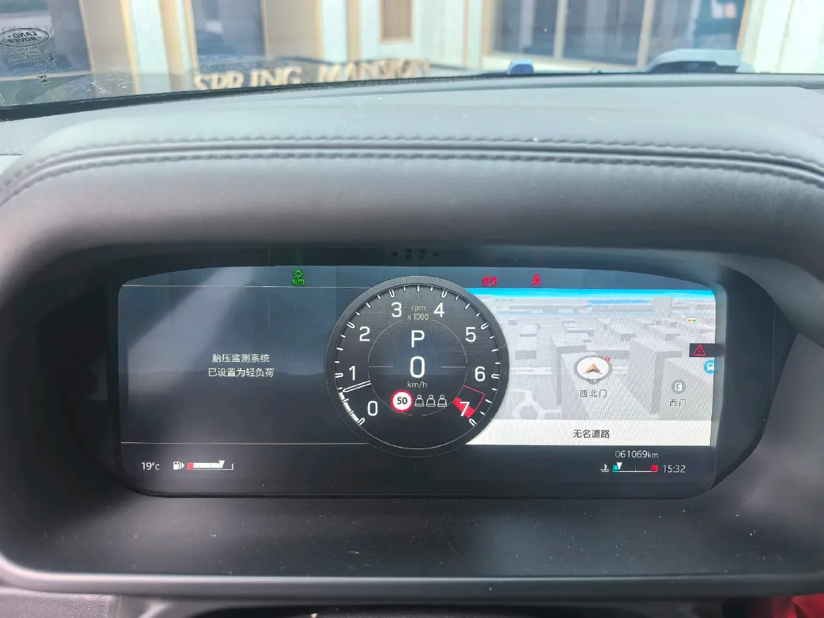 2023 Land Rover Defender 3.0T 400HP L6 8AT,autocango,china used car exporter,china ev exporter,chinese used car exporter,chinese used ev exporter