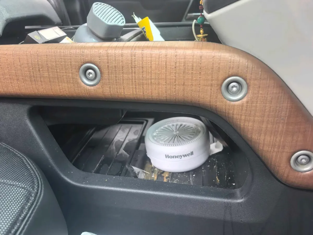 2023 Land Rover Defender 3.0T 400HP L6 8AT,autocango,china used car exporter,china ev exporter,chinese used car exporter,chinese used ev exporter