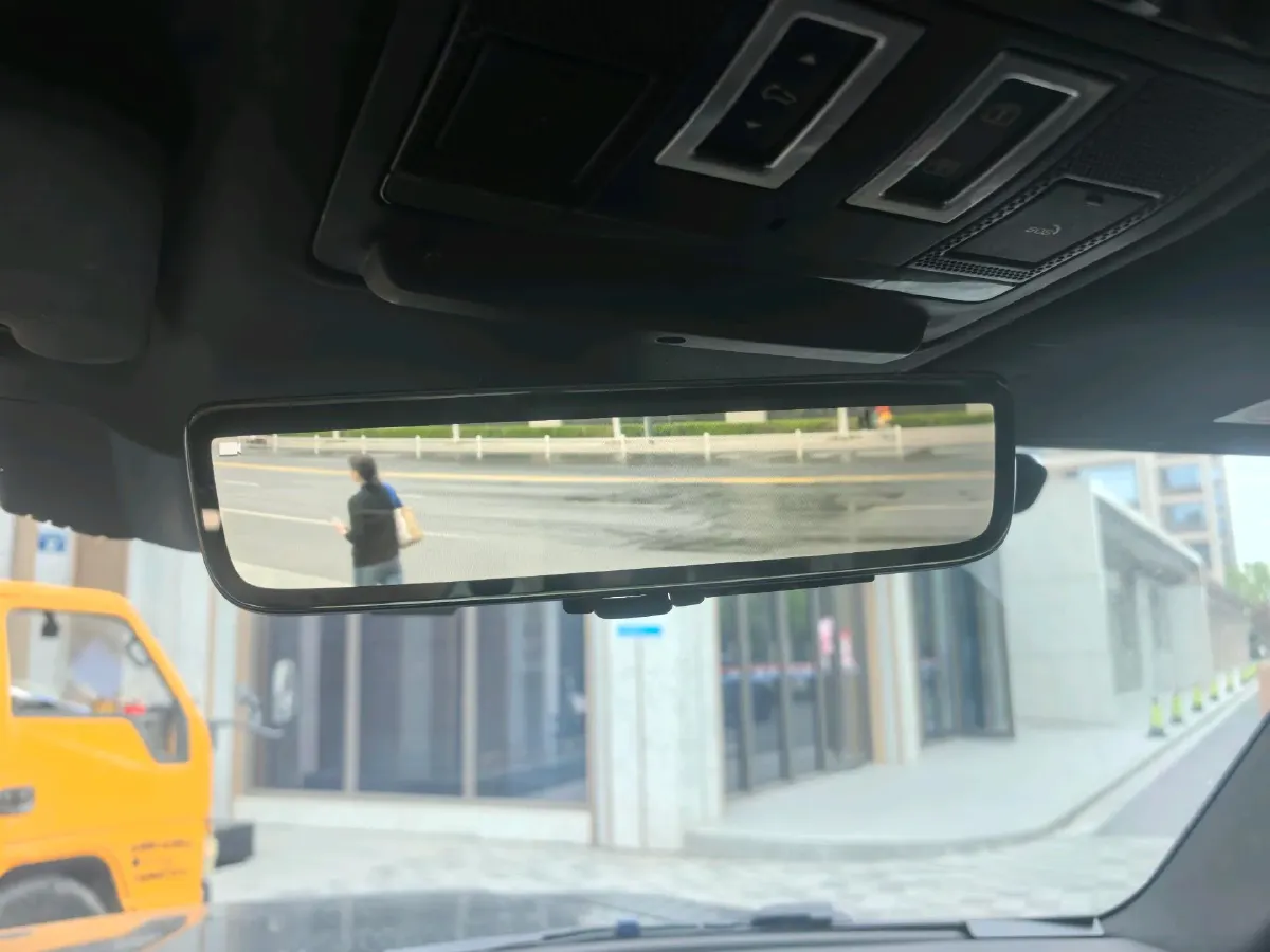 2023 Land Rover Defender 3.0T 400HP L6 8AT,autocango,china used car exporter,china ev exporter,chinese used car exporter,chinese used ev exporter