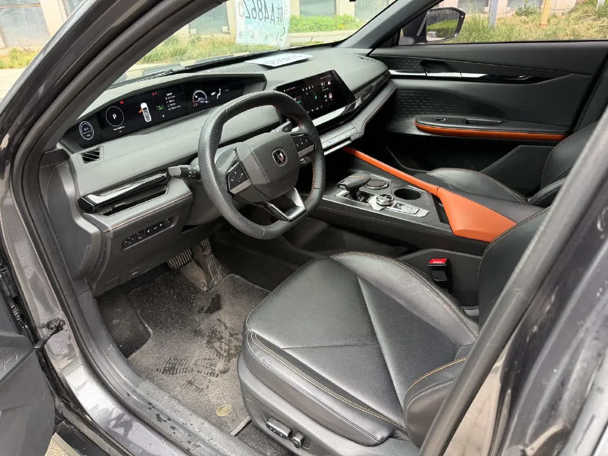 2023 ChangAn UNI-V iDD 1.5T 170HP L4 6TCT PHEV 18.4KWH,autocango,china used car exporter,china ev exporter,chinese used car exporter,chinese used ev exporter