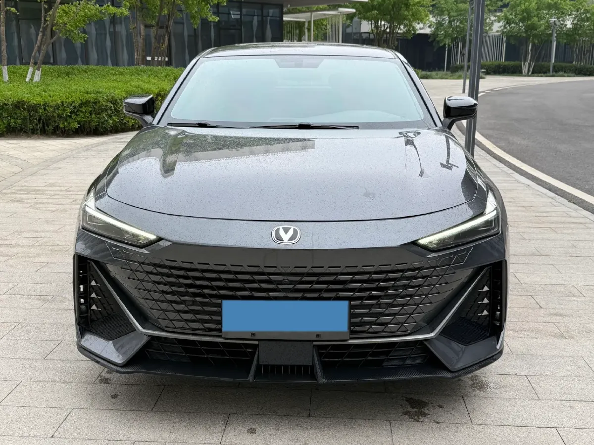 2023 ChangAn UNI-V iDD 1.5T 170HP L4 6TCT PHEV 18.4KWH,autocango,china used car exporter,china ev exporter,chinese used car exporter,chinese used ev exporter