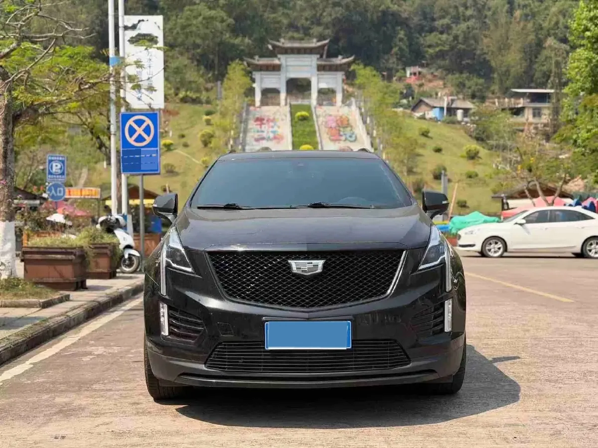 2022 Cadillac XT5 2.0T 237HP L4 9AT,autocango,china used car exporter,china ev exporter,chinese used car exporter,chinese used ev exporter