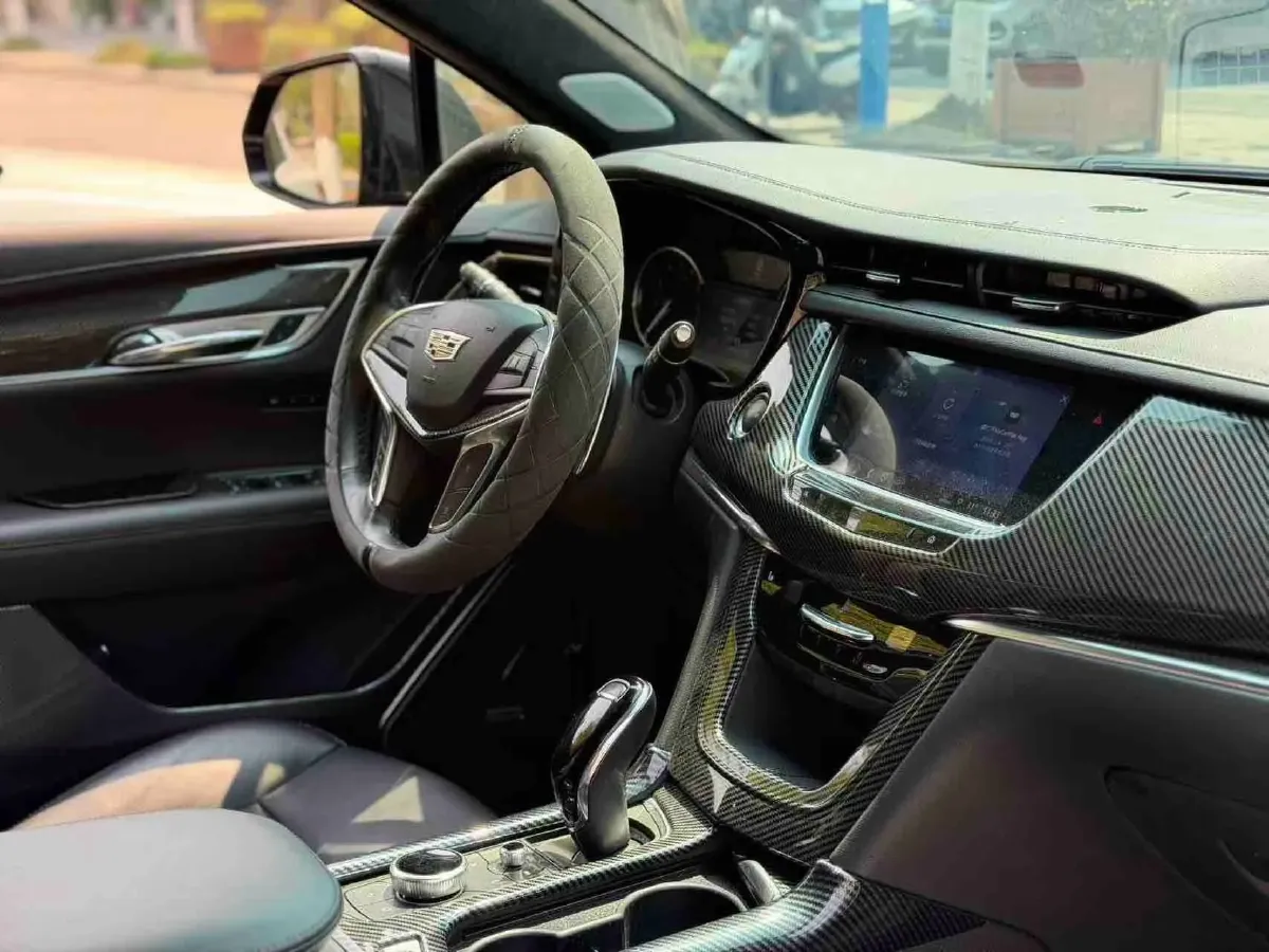 2022 Cadillac XT5 2.0T 237HP L4 9AT,autocango,china used car exporter,china ev exporter,chinese used car exporter,chinese used ev exporter