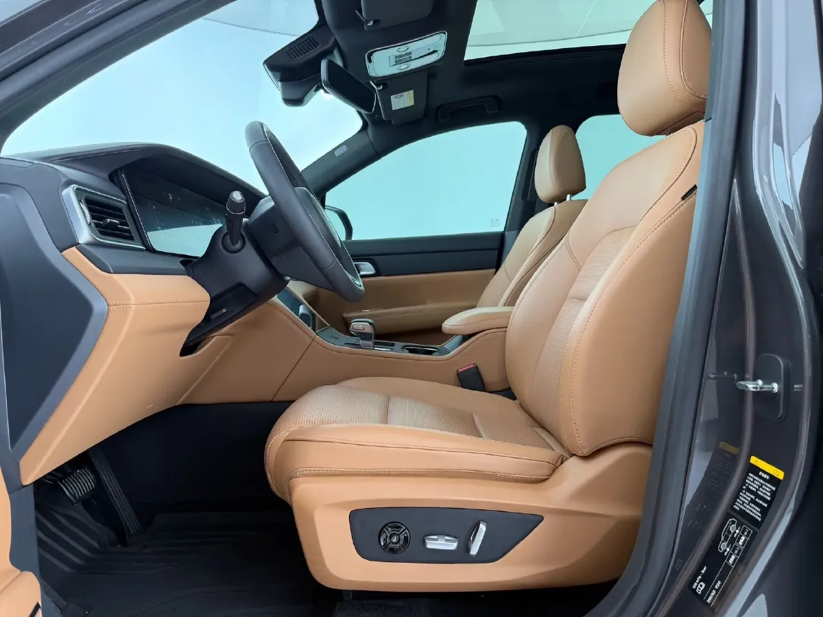 2021 Li ONE Range Extended 131HP REEV 40.5KWH,autocango,china used car exporter,china ev exporter,chinese used car exporter,chinese used ev exporter