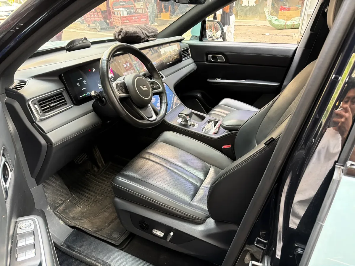 2020 Li ONE Range Extended 131HP REEV 40.5KWH,autocango,china used car exporter,china ev exporter,chinese used car exporter,chinese used ev exporter