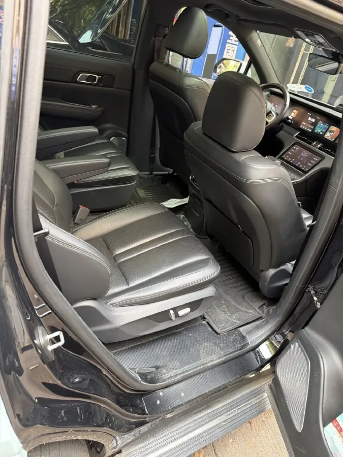 2020 Li ONE Range Extended 131HP REEV 40.5KWH,autocango,china used car exporter,china ev exporter,chinese used car exporter,chinese used ev exporter