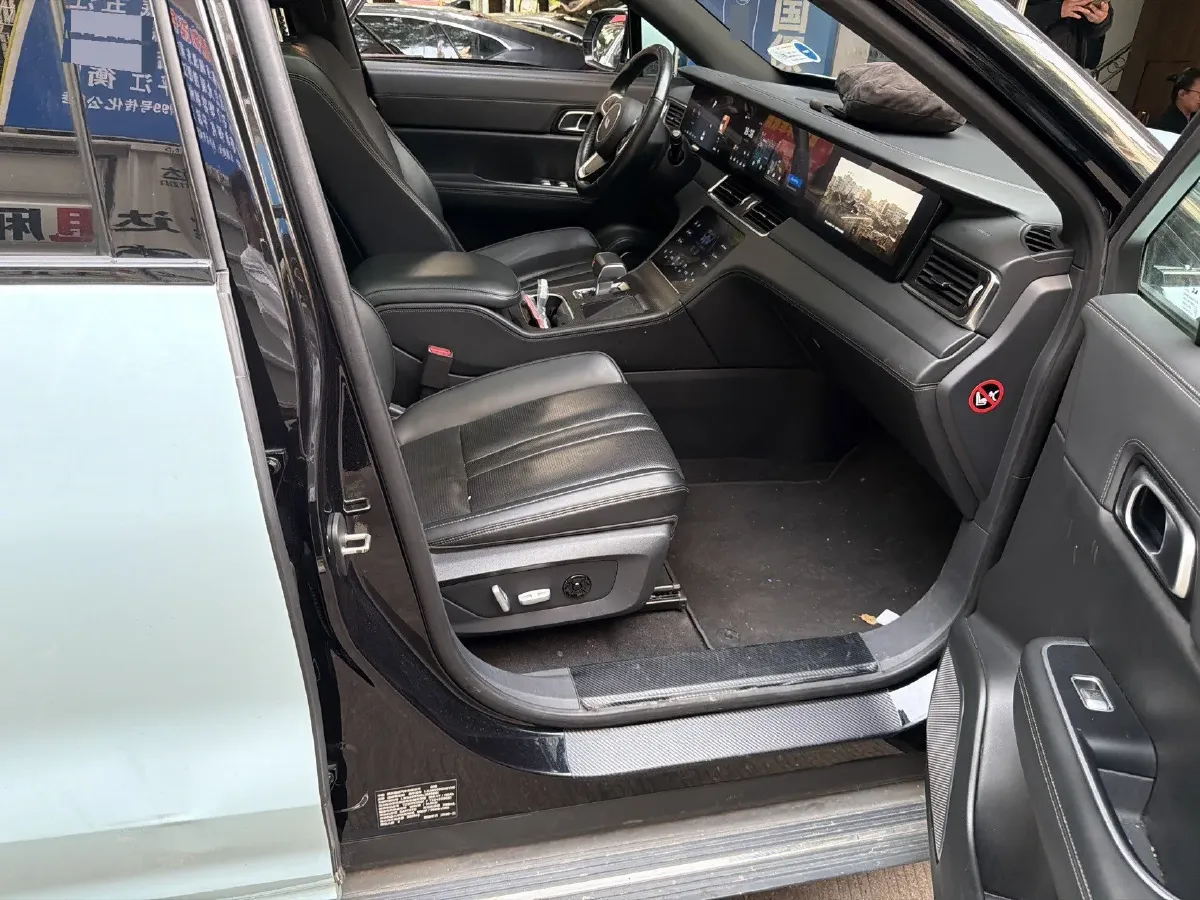 2020 Li ONE Range Extended 131HP REEV 40.5KWH,autocango,china used car exporter,china ev exporter,chinese used car exporter,chinese used ev exporter