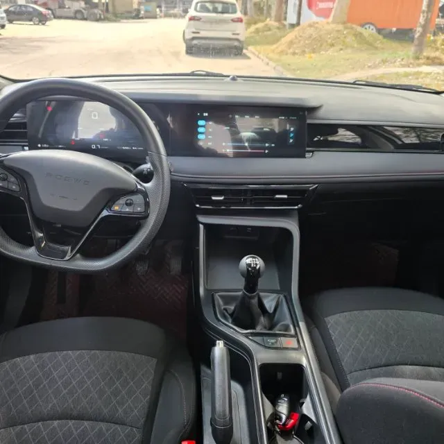 2023 Roewe i5 1.5L 129HP L4 5MT,autocango,china used car exporter,china ev exporter,chinese used car exporter,chinese used ev exporter