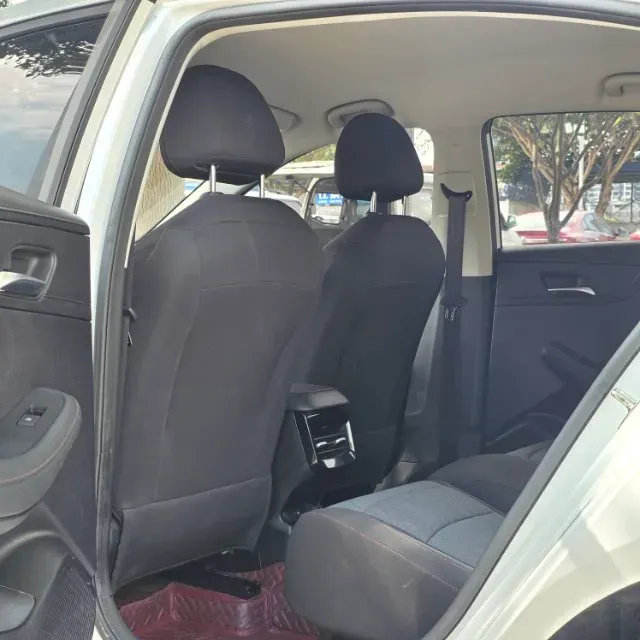 2023 Roewe i5 1.5L 129HP L4 5MT,autocango,china used car exporter,china ev exporter,chinese used car exporter,chinese used ev exporter