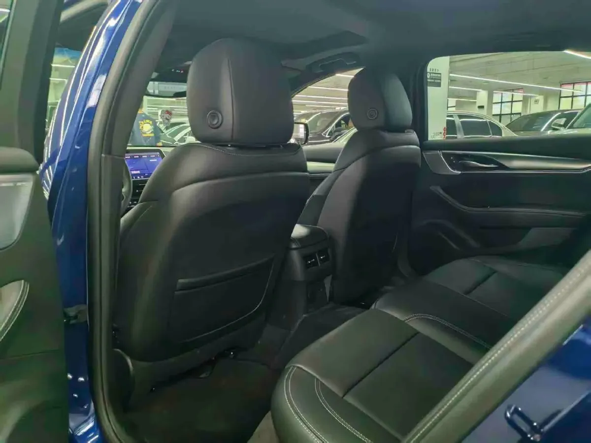 2023 Cadillac CT5 2.0T 237HP L4 10AT,autocango,china used car exporter,china ev exporter,chinese used car exporter,chinese used ev exporter