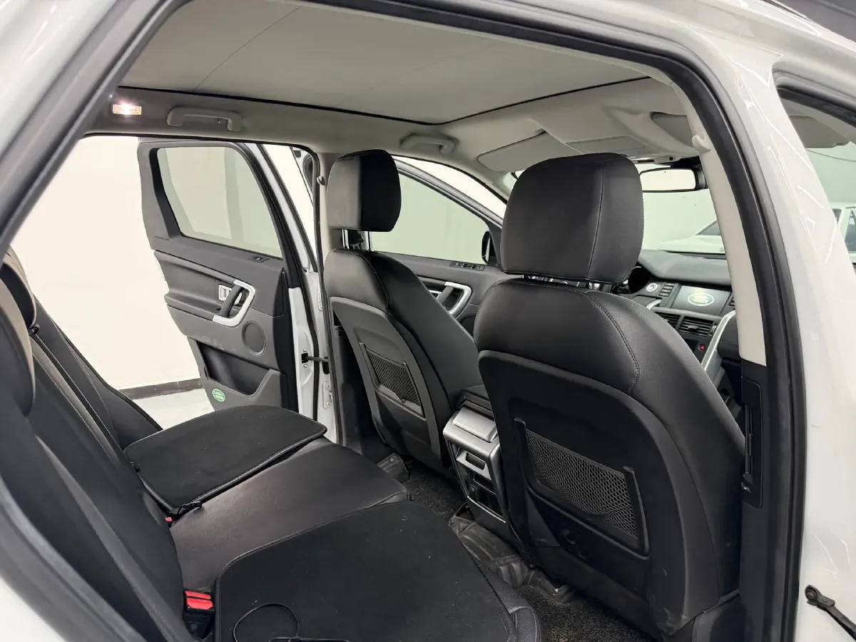 2019 Land Rover Discovery Sport 2.0T 241HP L4 9AT,autocango,china used car exporter,china ev exporter,chinese used car exporter,chinese used ev exporter