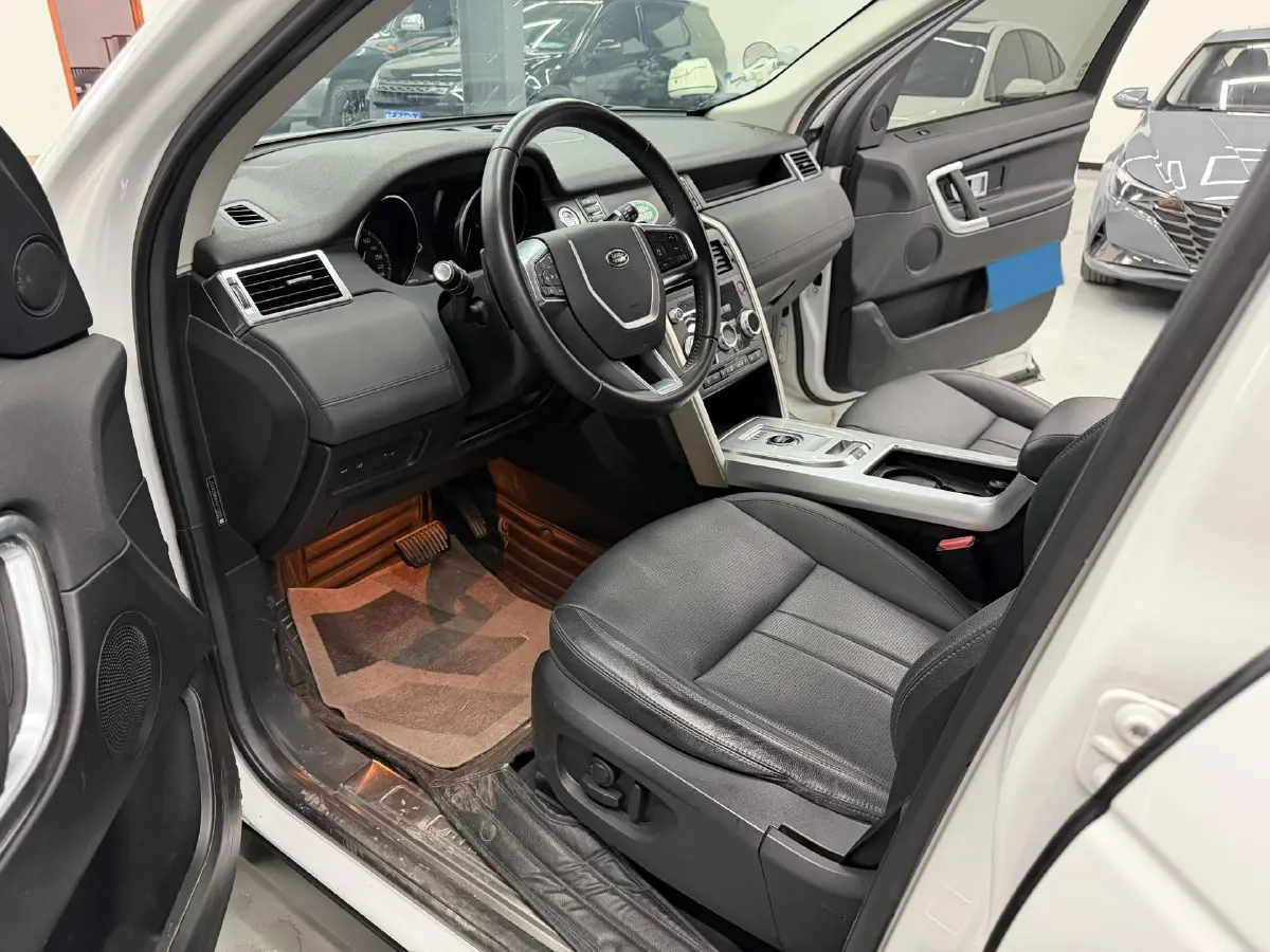 2019 Land Rover Discovery Sport 2.0T 241HP L4 9AT,autocango,china used car exporter,china ev exporter,chinese used car exporter,chinese used ev exporter