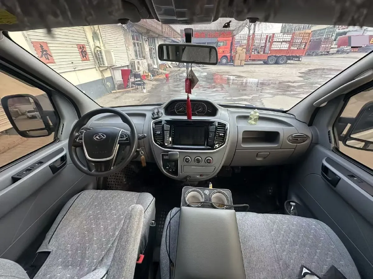 2018 Volkswagen Caravelle 2.0T 204HP L4 7DCT,autocango,china used car exporter,china ev exporter,chinese used car exporter,chinese used ev exporter