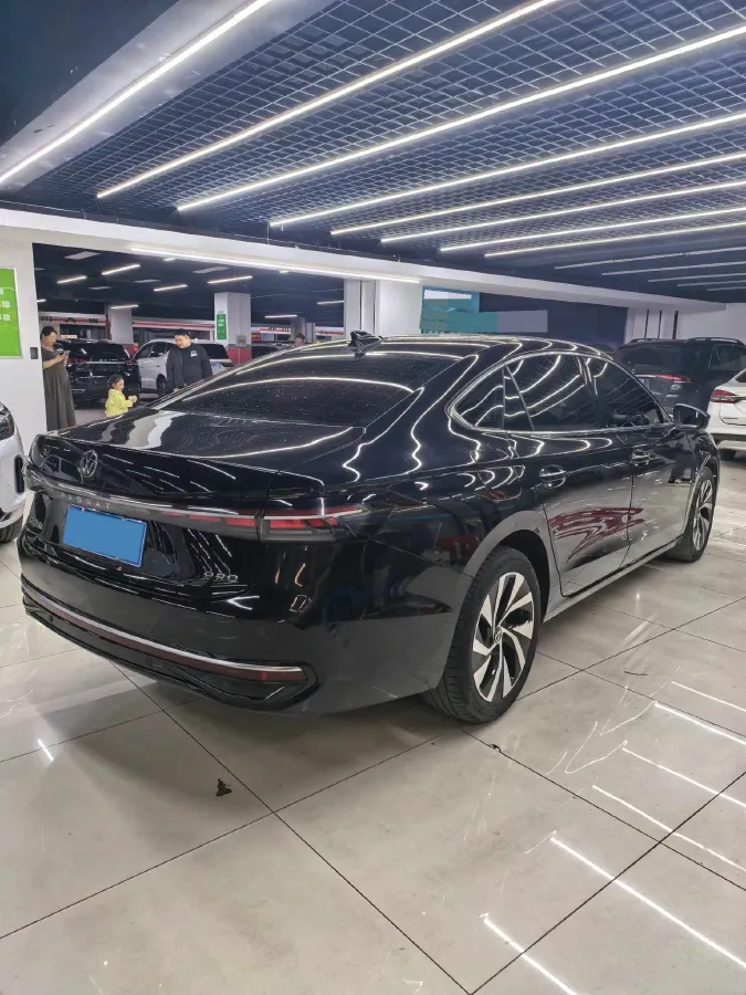 2025 Volkswagen Passat 2.0T 220HP L4 7DCT,autocango,china used car exporter,china ev exporter,chinese used car exporter,chinese used ev exporter