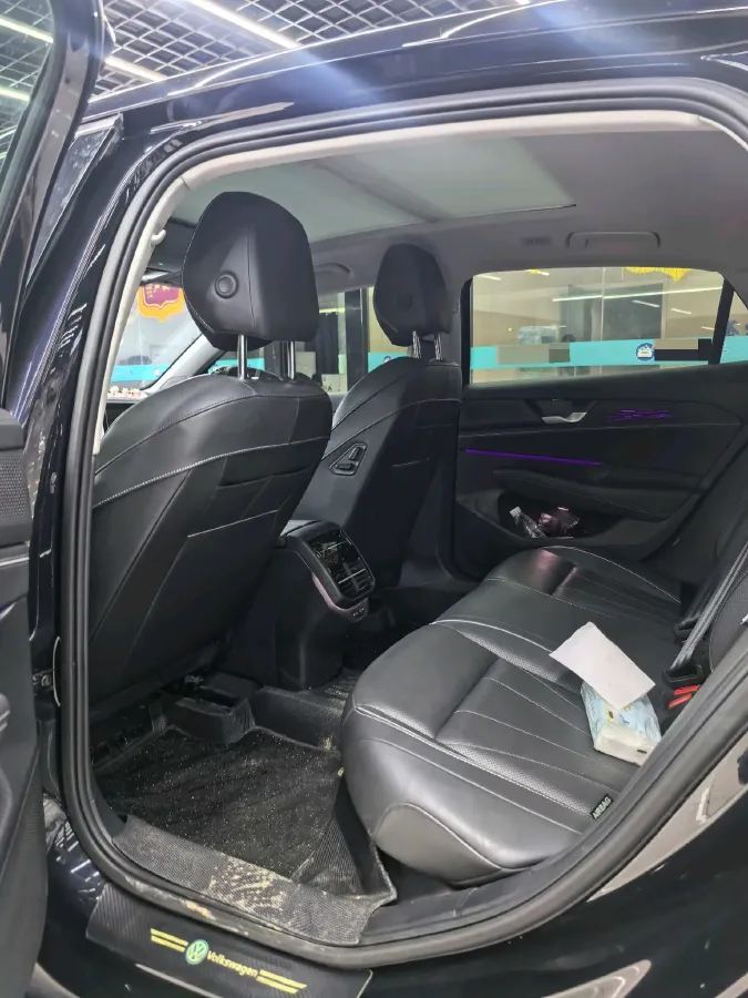 2025 Volkswagen Passat 2.0T 220HP L4 7DCT,autocango,china used car exporter,china ev exporter,chinese used car exporter,chinese used ev exporter