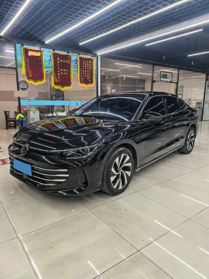 2025 Volkswagen Passat 2.0T 220HP L4 7DCT,autocango,china used car exporter,china ev exporter,chinese used car exporter,chinese used ev exporter