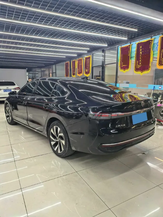 2025 Volkswagen Passat 2.0T 220HP L4 7DCT,autocango,china used car exporter,china ev exporter,chinese used car exporter,chinese used ev exporter