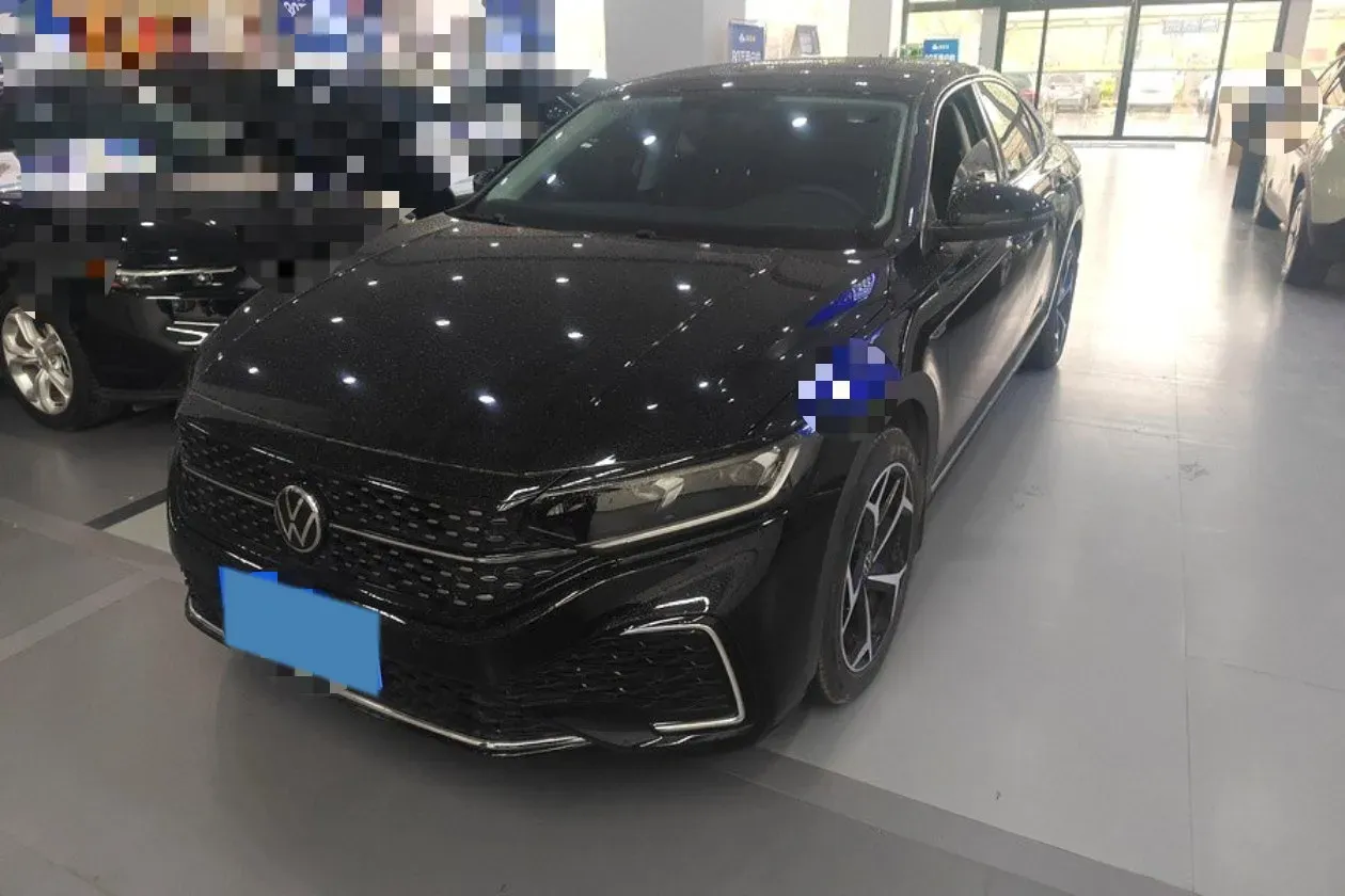 2025 Volkswagen Passat 2.0T 220HP L4 7DCT,autocango,china used car exporter,china ev exporter,chinese used car exporter,chinese used ev exporter
