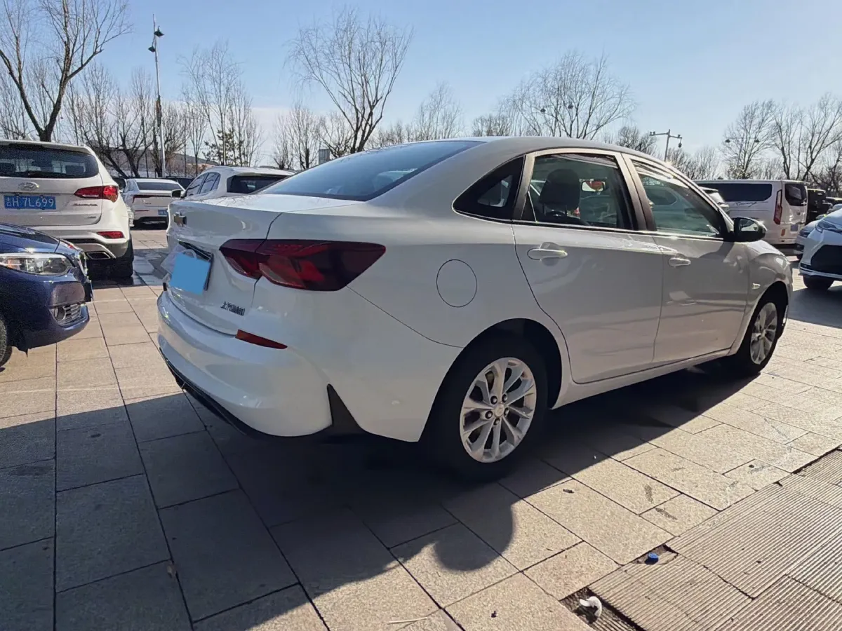 2023 Chevrolet Monza 1.5L 113HP L4 6DCT,autocango,china used car exporter,china ev exporter,chinese used car exporter,chinese used ev exporter