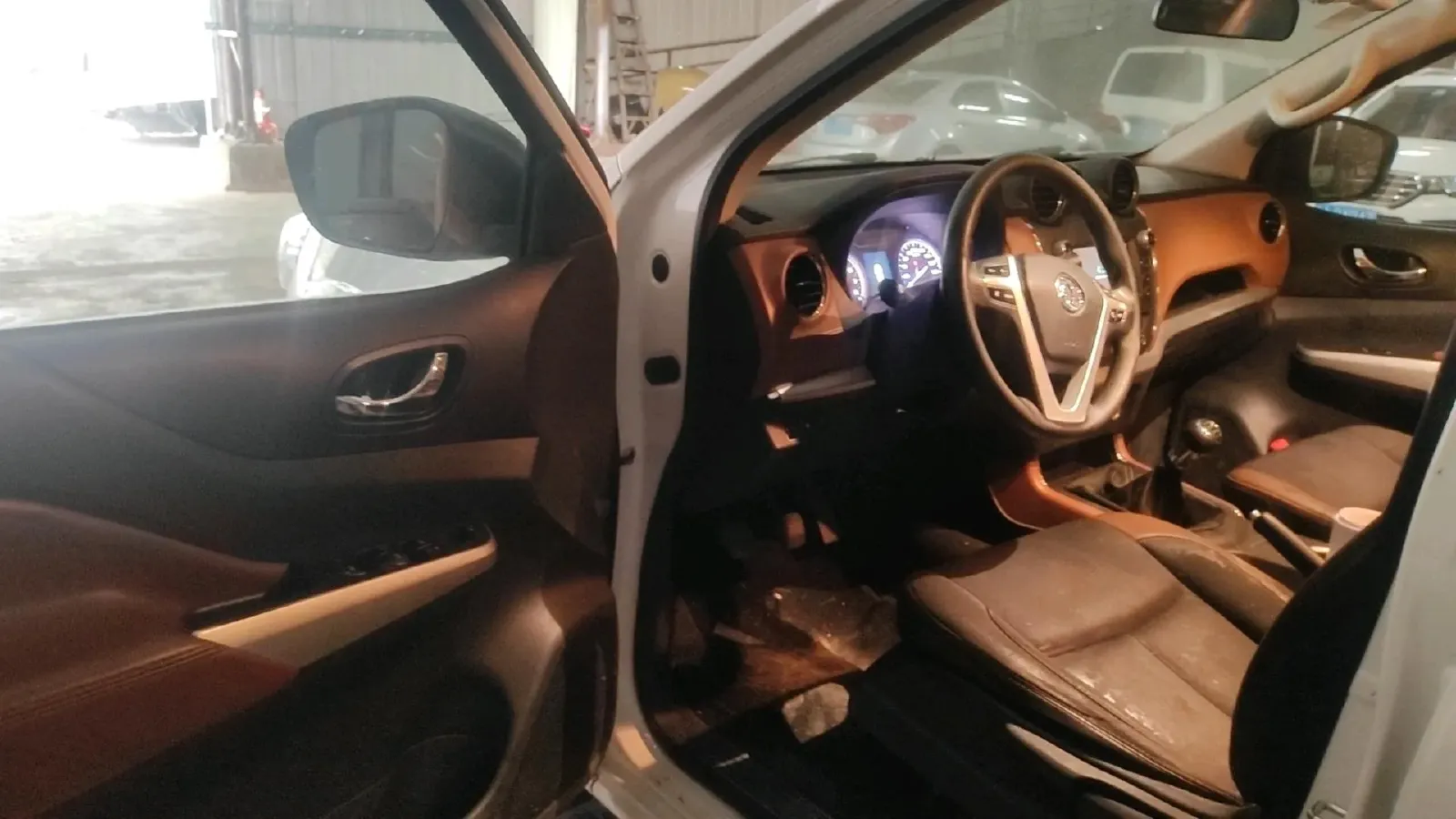 2020 Dongfeng RuiQi 6 2.4L 158HP L4 5MT,autocango,china used car exporter,china ev exporter,chinese used car exporter,chinese used ev exporter