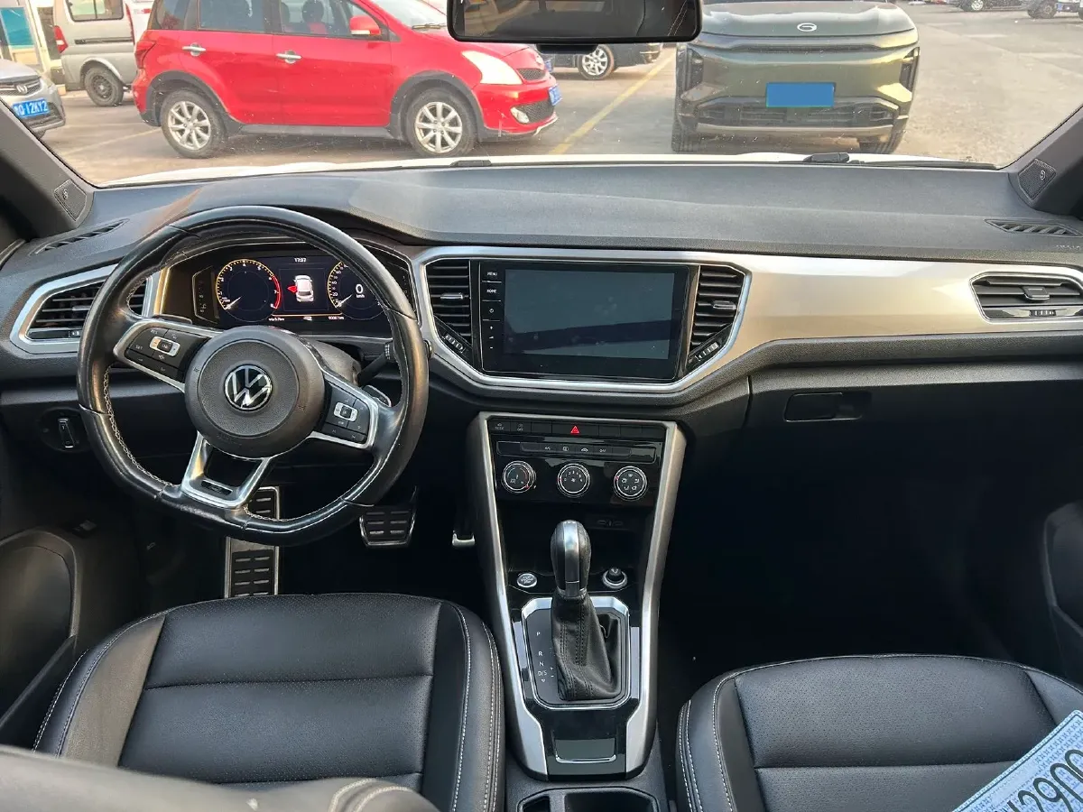 2020 Volkswagen T-Roc 1.4T 150HP L4 7DCT,autocango,china used car exporter,china ev exporter,chinese used car exporter,chinese used ev exporter