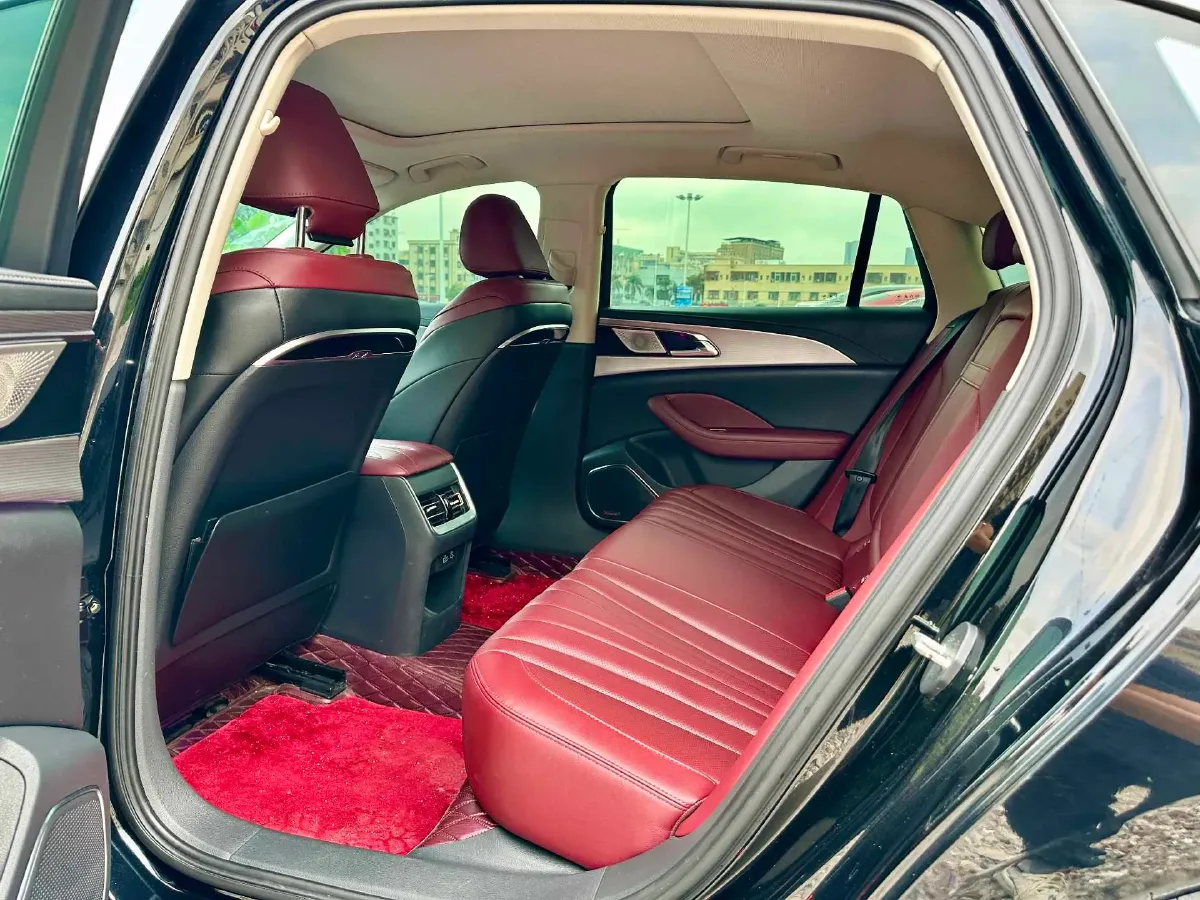 2023 HongQi H5 2.0T 224HP L4 8AT,autocango,china used car exporter,china ev exporter,chinese used car exporter,chinese used ev exporter